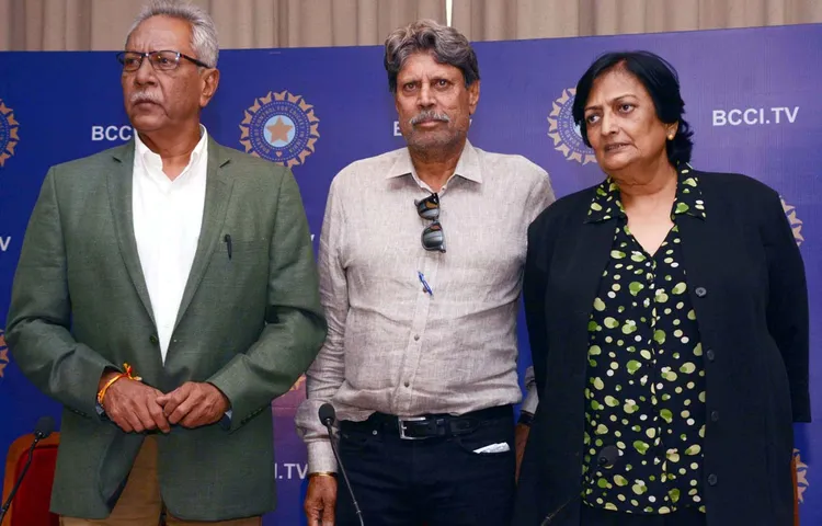 पूर्व भारतीय कप्तान और मुंबई में एक प्रेस कॉन्फ्रेंस के दौरान क्रिकेट सलाहकार समिति के अध्यक्ष कपिल देव