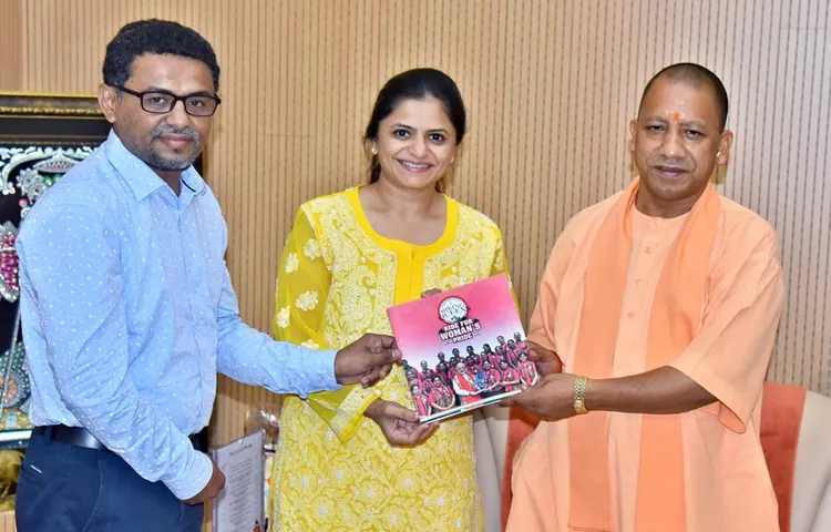 माननीय श्री योगी आदित्यनाथ जी ने 25 देशों की बाइकिंग क्वींस रैली को दिखाई झंडी