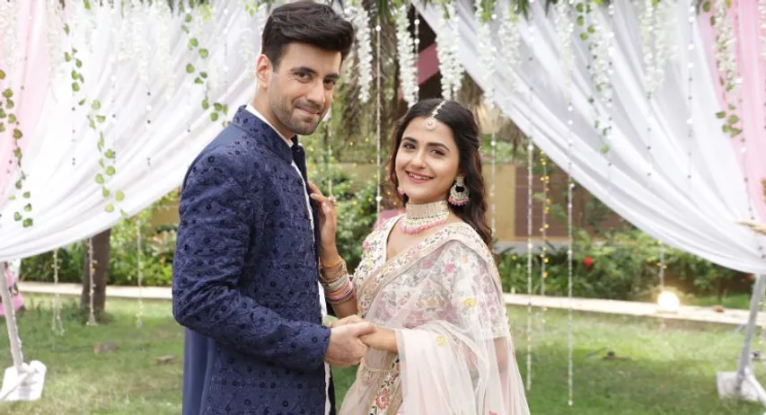 Karanvir Sharma and Debattama Saha reunite again for, ‘Mubarak Ho’. Fans tag it as the, ‘Love Anthem’ of the year