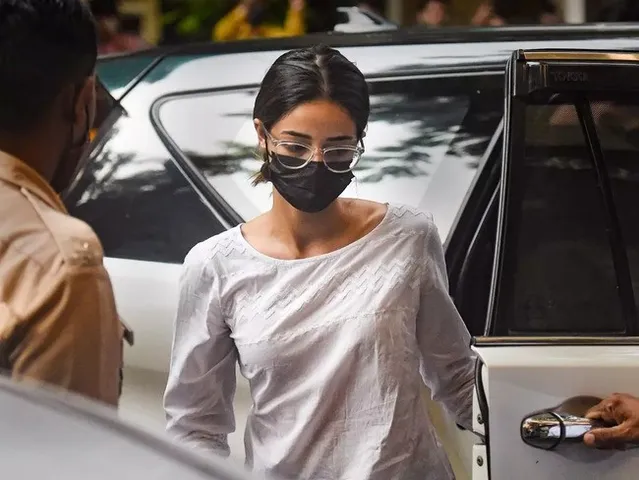 Ananya Pandey से एनसीबी ने 4 घंटे तक की पूछताछ