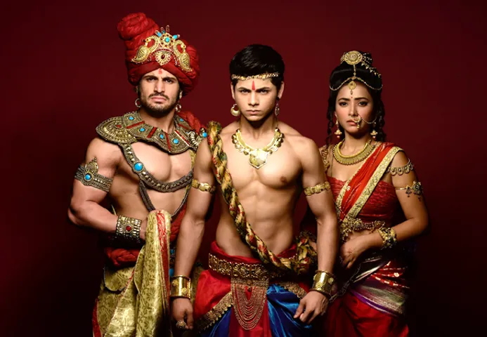 'चंद्र नंदिनी' पर टूटा 'इंद्र देव' का कहर, घंटों सेट पर फंसे रहे कलाकार