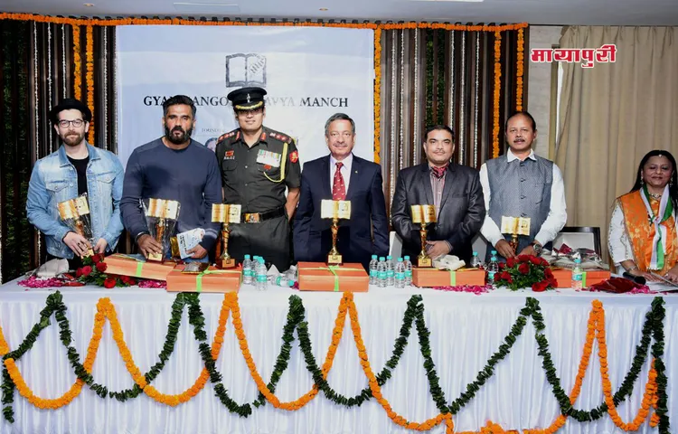 ज्ञान गंगोत्री' के स्थापना दिवस पर सुनील शेट्टी, नील नितिन मुकेश और लोढा ने किया शहीद परिवारों का सम्मान