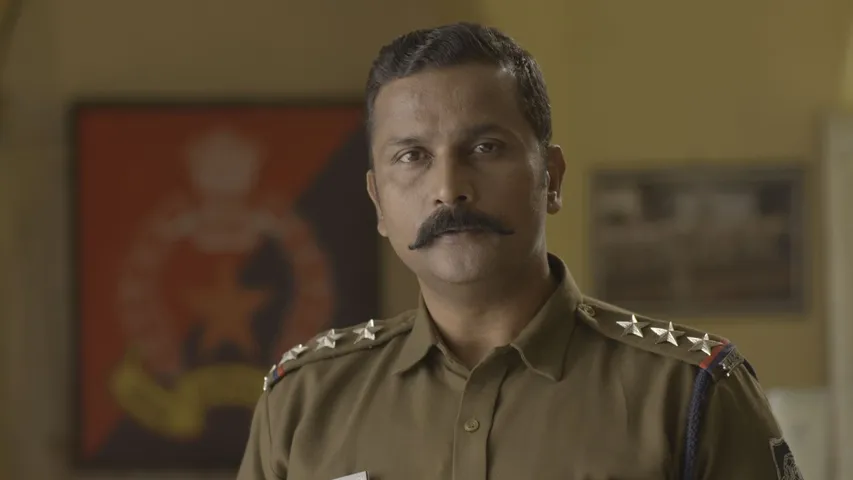 'सावधान इंडिया' शो  के एक्टर विकास श्रीवास्तव ने राशन बाटकर की जरूरतमंदों की मदद।