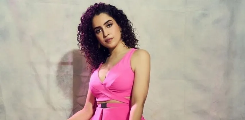सान्या मल्होत्रा ​​​​ने सभी पिंकहोलिक्स संग Bewakoof dot Com के #PeppyPink को कलर ऑफ द मंथ सितंबर के रूप में लॉन्च किया