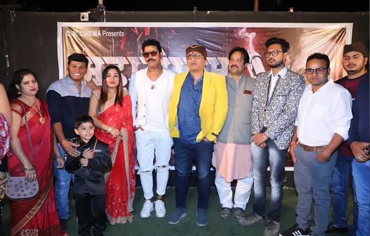 'महासंग्राम' में पहली बार आम्रपाली दुबे के साथ रोमांस करेंगे रवि किशन