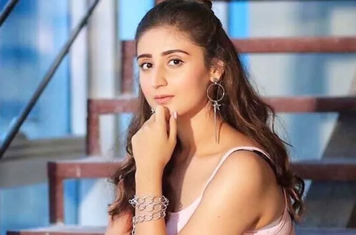 ध्वनि भानुशाली ने वंचितों के लिए कोविड आइसोलेशन सेंटर के शुभारंभ में भाग लिया