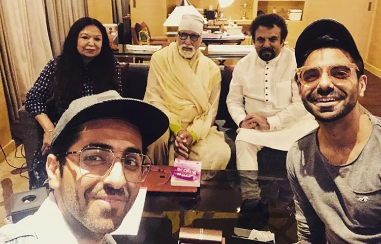 Photo: आयुष्मान खुराना के परिवार के साथ बिग बी ने दिया पोज, फोटो वायरल