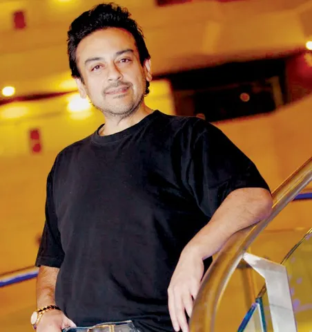अदनान के घर आया एक नन्हा मेहमान, तो आइये आपको बताते है कौन हे ये मेहमान, शेयर की कुछ तस्वीरे।