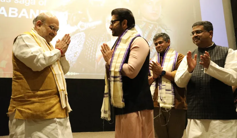 निर्माता सुब्रत सिन्हा और डॉ बोधिसत्व ने 'विद्रोही' की टीम को सम्मानित करने के लिए माननीय गृह मंत्री श्री अमित शाह को धन्यवाद दिया