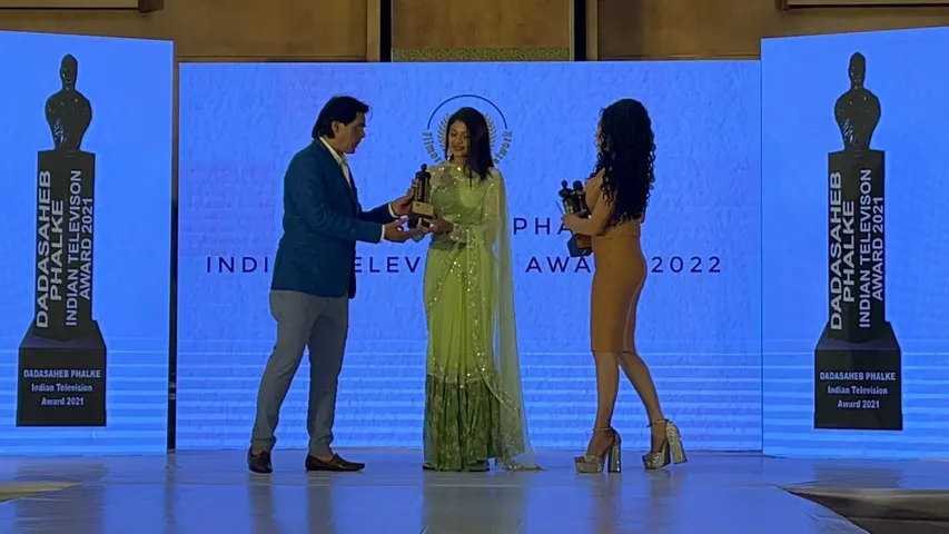 प्रतिष्ठित दादा साहब फाल्के पुरस्कार से अभिनेत्री निकिता घाग को पशु अधिकारों की वकालत के लिए सम्मानित किया गया