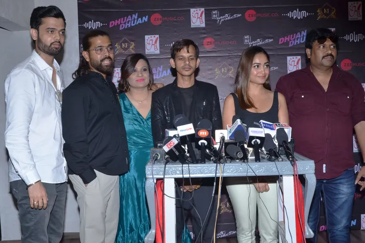 प्रणव वत्स और त्रिधा चौधरी के सक्सेस पार्टी में जुटे सितारों ने जमकर किया धुआँ धुआँ!