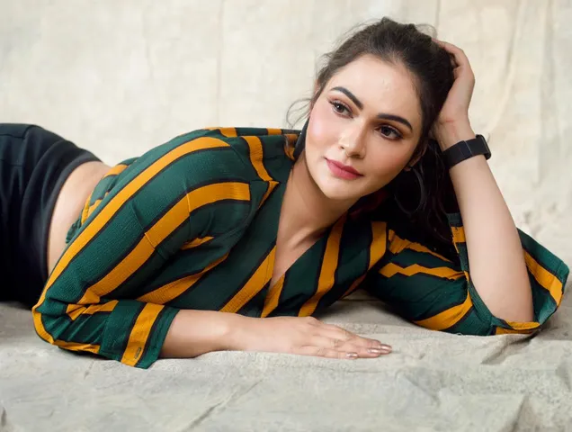 सेंसेशनल गर्ल जूही सिंह अपने बॉलीवुड डेब्यू के लिए हैं तैयार
