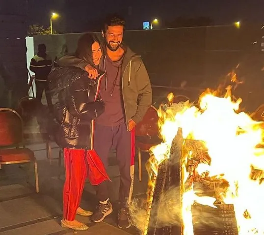 विक्की-कैटरीना ने मनाई शादी के बाद अपनी पहली लोहडी