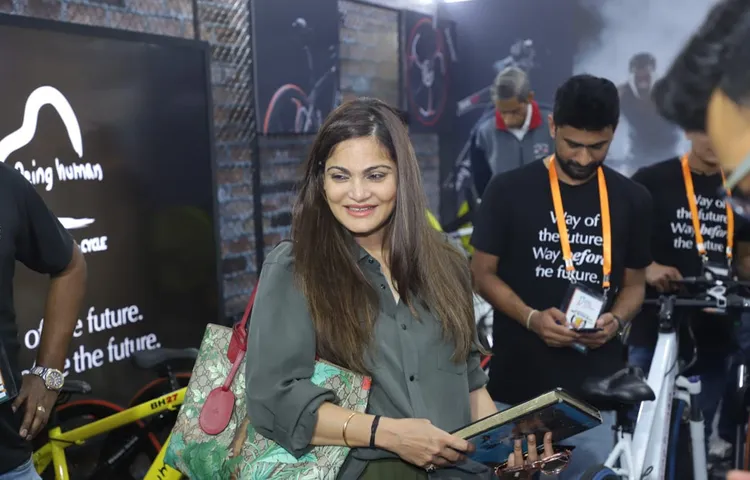 बीइंग ह्यूमन- इ साइकिल द्वारा मुम्बई फिटनेस मैराथन में शामिल हुई अलवीरा खान अग्निहोत्री