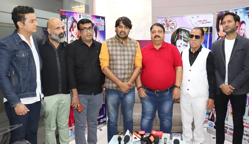 सेंडस्टोनप्रो ओटीटी स्वदेशी प्लेटफॉर्म पर दो हिंदी फीचर "मां- ये सिनेमा है" और "ऊपर वाले दे दे छप्पर फाड़ के" फिल्में रिलीज़ की जा रही हैं
