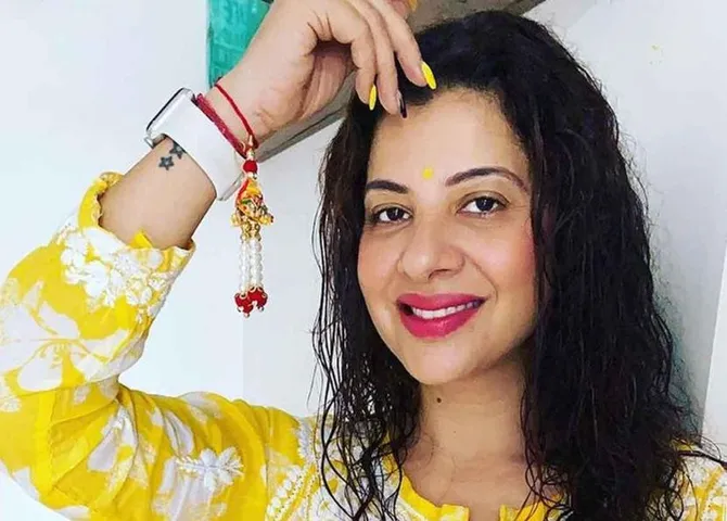 गंभीर हालत के बाद संभावना सेठ पहुंची अस्पताल 