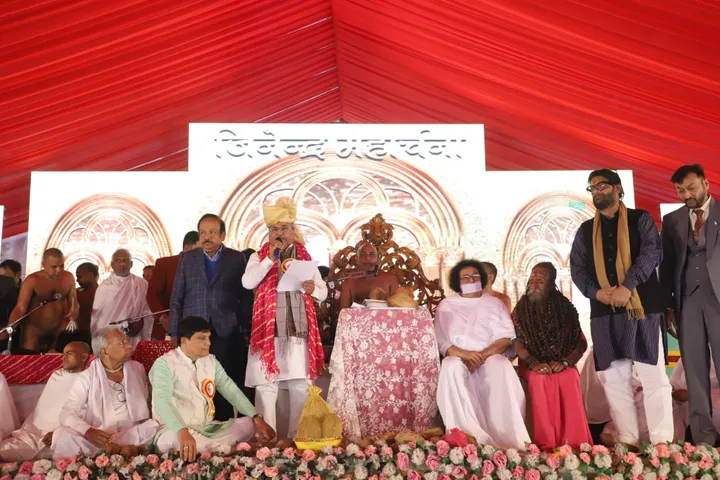 Shrisammed Shikhar ji को पवित्र तीर्थ घोषित करने की मांग को लेकर लाल किला मैदान में महा अर्चना और विश्वशांति महायग्घ