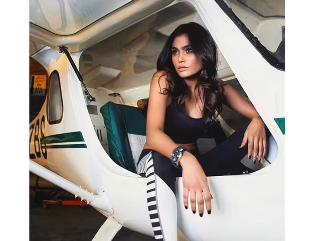 PIA Plane Crash / कराची में हुए बड़े विमान हादसे में पाकिस्तानी मॉडल जारा आबिद की मौत