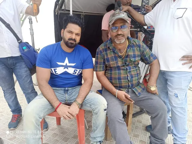 पवन सिंह की 10 फिल्मो से ज्यादा कर भोजपुरी के टॉप डायरेक्टर अरविंद चौबे, 2009 से ही दोनों की जमी हुई है केमेस्ट्री.
