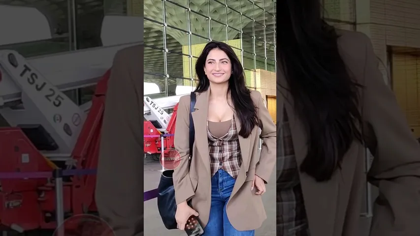 Palak Tiwary Papped At The Airport Giving Pinteresty Vibes #shorts #palaktiwari #bollywoodnews