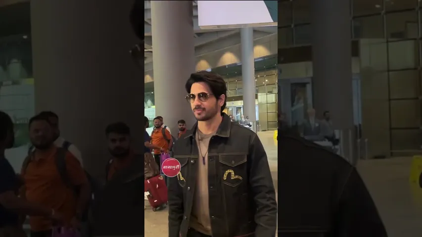 Sidharth Malhotra Spotted At Airport