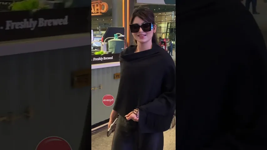 Urvashi Rautela Returns Mumbai Spotted At Airport
