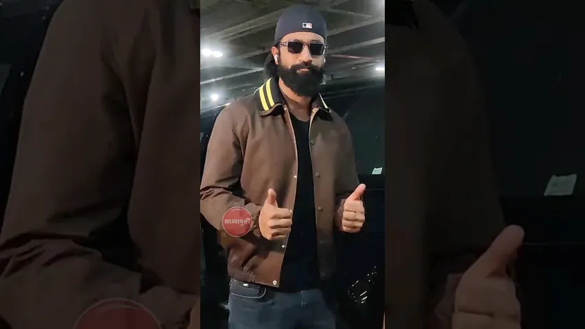 Sam Bahadur Fame Bollywood Actor Vicky Kaushal Spotted At Mumbai Airport
