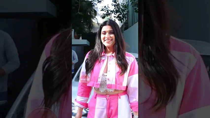 Mannara Chopra spotted looking like a baribe going for a shorrt #shorts #mannarachopra