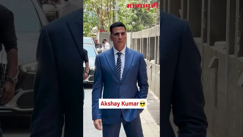Akshay Kumar arrives in style at the grand press conference of Kesari Chapter 2 💥