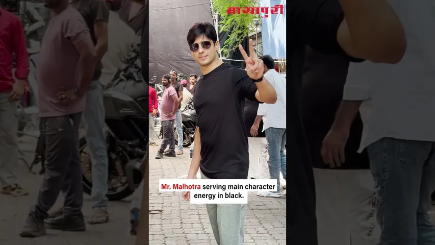Sidharth Malhotra turns heads in an all-black look.