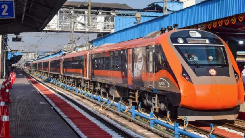 vande bharat train333