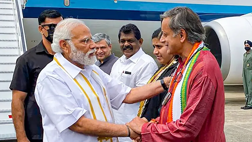 shashi tharoor with modi