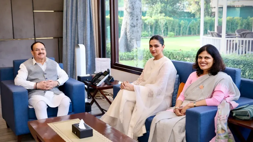 deepika padukone met nadda