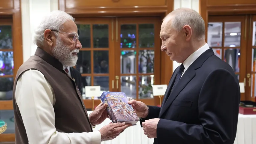 Modi and putin (7)