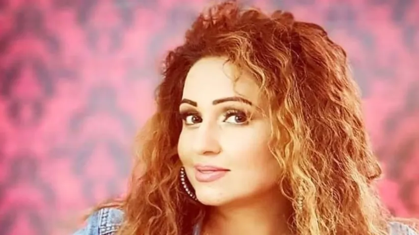 YouTuber Nancy Grewal