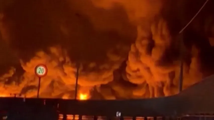 Fire at oil depot at iran