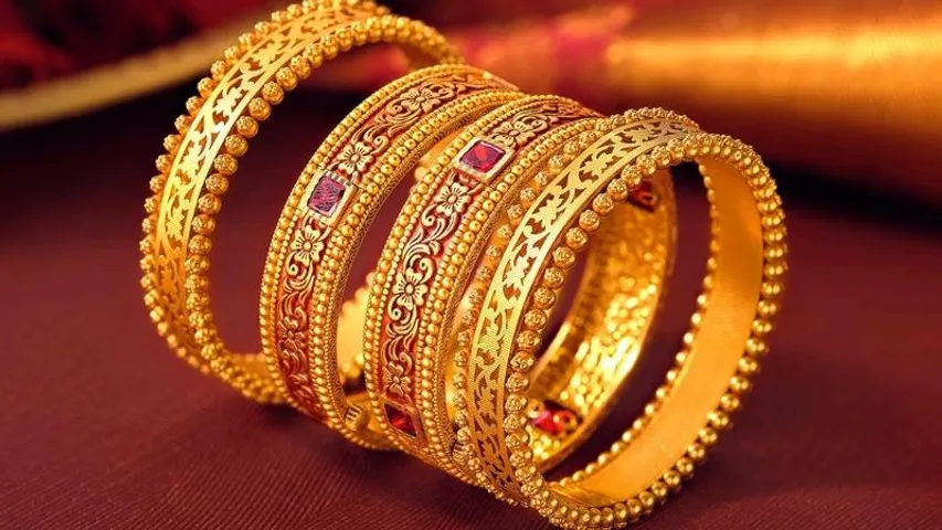 ಬೆಂಗಳೂರಲ್ಲಿ ಇಂದು ಚಿನ್ನದ ಬೆಲೆ ಎಷ್ಟಿದೆ​? 1Kg ಬೆಳ್ಳಿ ರೇಟ್​ ಎಷ್ಟು ಗೊತ್ತಾ? ಇಲ್ಲಿದೆ ಮಾಹಿತಿ