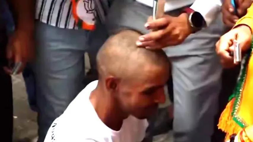 VIDEO: ಹುಸಿಯಾದ AAP ನಾಯಕನ ಪ್ರತಿಜ್ಞೆ! BJP ಕಾರ್ಯಕರ್ತರಿಂದ ತಲೆ ಬೋಳಿಸಿಕೊಂಡ ವ್ಯಕ್ತಿ 