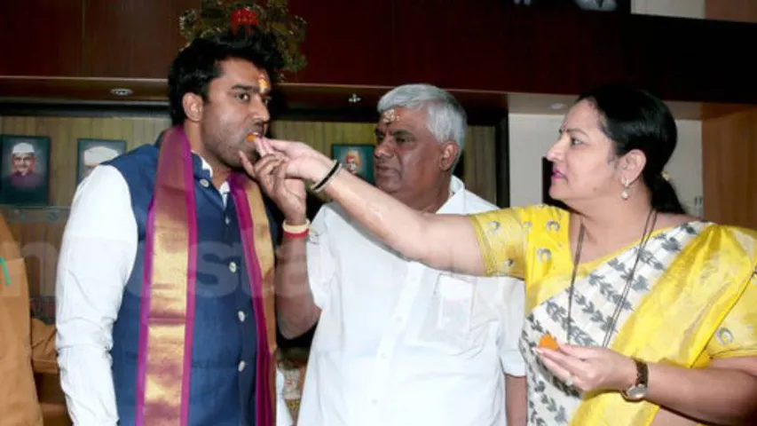 ತಮ್ಮ ಪ್ರಜ್ವಲ್​ ಬಳಿಕ ಅಣ್ಣ ಸೂರಜ್​ ಬಂಧನ.. ರೇವಣ್ಣ ಕುಟುಂಬದ ಮೇಲಿರುವ ಆರೋಪಗಳು ಹೀಗಿವೆ