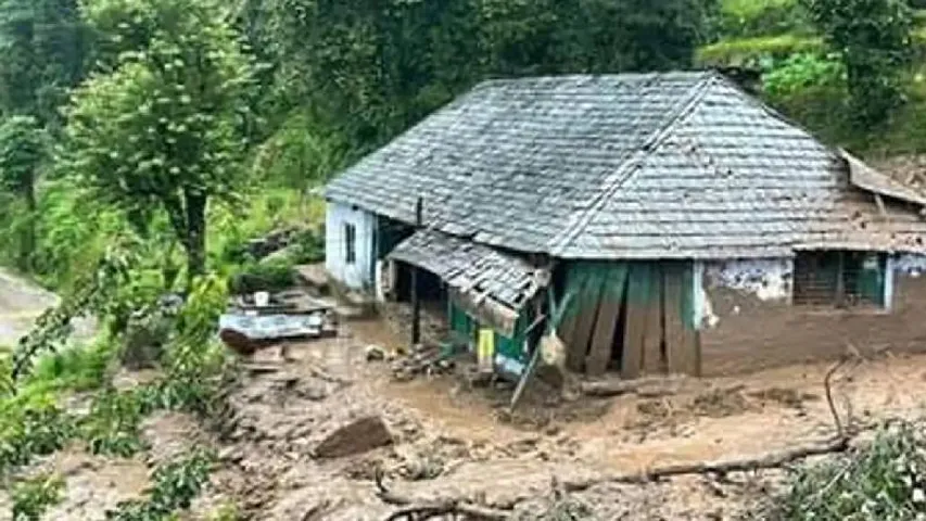 ಮೇಘಸ್ಫೋಟ.. ಮಳೆಯಿಂದ 40 ಜನರು ಸಾವು, 329 ಕೋಟಿಗಳಷ್ಟು ನಷ್ಟ