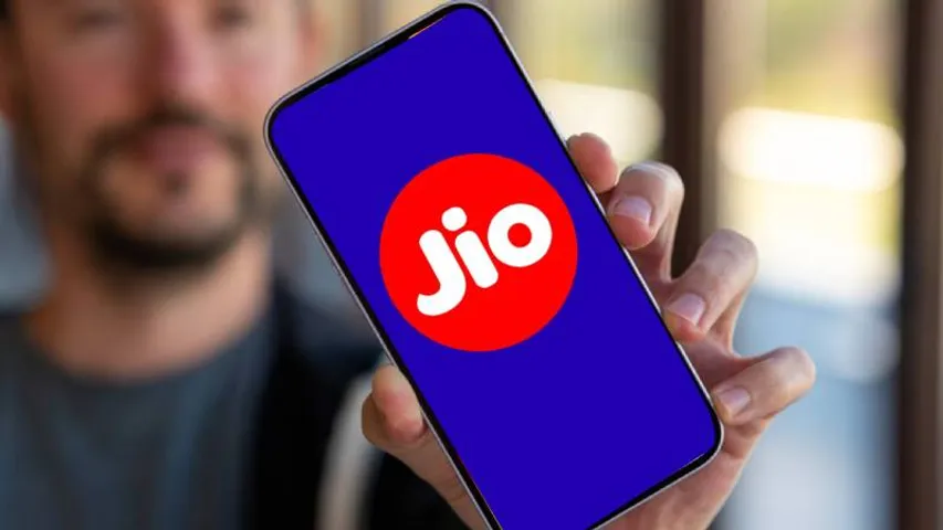 ಜಿಯೋ 8ನೇ ವಾರ್ಷಿಕೋತ್ಸವ; ಗ್ರಾಹಕರಿಗಾಗಿ 10GB ಡೇಟಾ ಮತ್ತು ಜೊಮ್ಯಾಟೊ ಗೋಲ್ಡ್​​ ಸದಸ್ಯತ್ವ ಉಚಿತ!