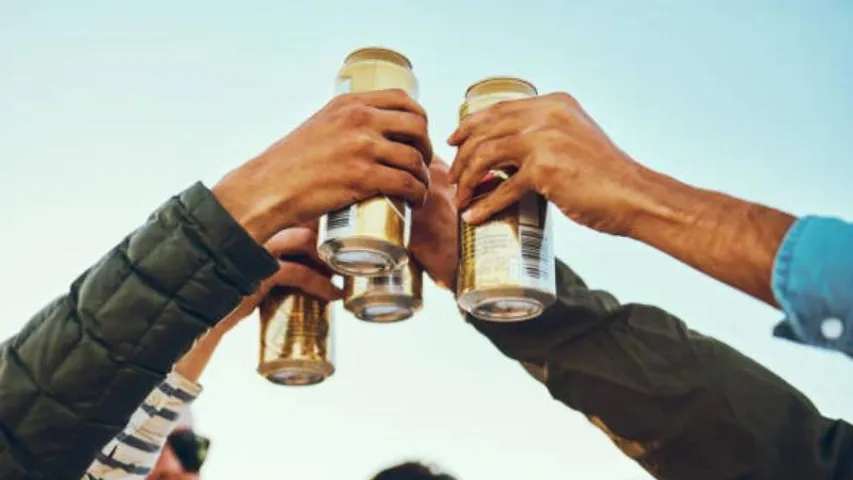 ಸಾಫ್ಟ್​ ಡ್ರಿಂಕ್ಸ್​ ಕುಡಿಯೋರೇ ಎಚ್ಚರ! ಬೆಚ್ಚಿಬೀಳಿಸೋ ಮಾಹಿತಿ ಬಿಚ್ಚಿಟ್ಟ ಆರೋಗ್ಯ ತಜ್ಞರು