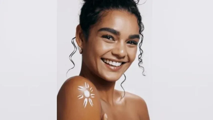 ಪಾರ್ಲರ್​​ಗೆ ಸಾವಿರಾರು ರೂ ಕೊಡೋದು ಬೇಕಾಗಿಲ್ಲ; ಮನೆಯಲ್ಲೇ ಈ ವಸ್ತುಗಳಿಂದ ಫೇಶಿಯಲ್ ಮಾಡಿ..!