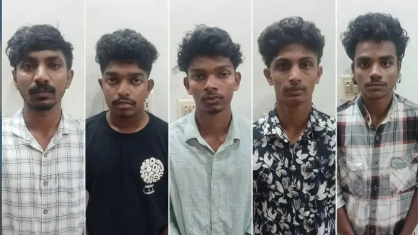 ಕೇರಳದ ನರ್ಸಿಂಗ್ ಕಾಲೇಜಿನಲ್ಲಿ ಭಯಾನಕ Ragging​; ವಿದ್ಯಾರ್ಥಿಗಳ ಖಾಸಗಿ ಅಂಗಕ್ಕೆ ಡಂಬಲ್ಸ್ ಕಟ್ಟಿ ಚಿತ್ರಹಿಂಸೆ!