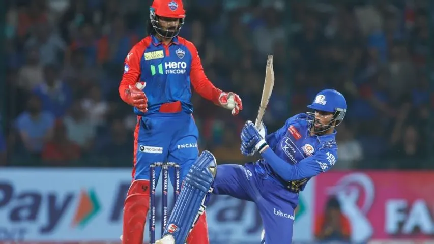 ರಣರೋಚಕ ಪಂದ್ಯ ಗೆದ್ದ ಮುಂಬೈ.. ಕನ್ನಡಿಗನ ಬ್ಯಾಟಿಂಗ್ ವ್ಯರ್ಥ, ಕೇವಲ 12 ರನ್​ಗಳಿಂದ ಸೋತ ಡೆಲ್ಲಿ