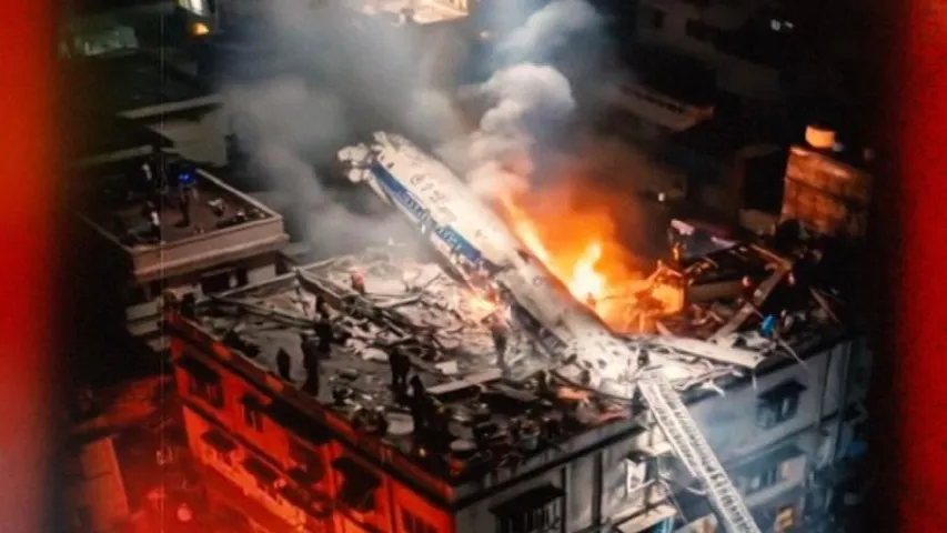 ಇನ್ಮುಂದೆ Air India ವಿಮಾನದಲ್ಲಿ ಪ್ರಯಾಣ ಮಾಡೋದೇ ಇಲ್ಲ.. ಸ್ಟಾರ್ ಕ್ರಿಕೆಟರ್ ಹೇಳಿದ್ದು ಏನು?​