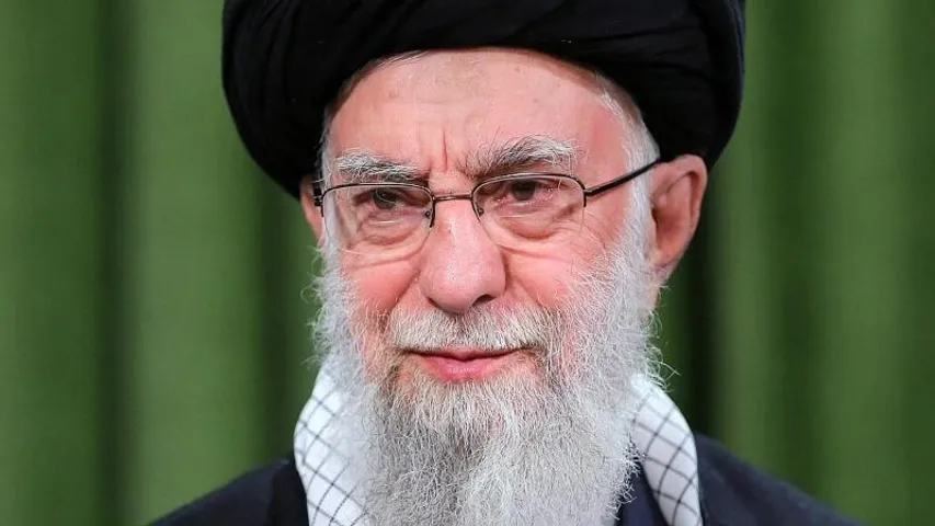 ಇರಾನ್​ ಸುಪ್ರೀಂ ಲೀಡರ್ ಖಮೇನಿಗೆ ಜೀವಭಯ.. ಉತ್ತರಾಧಿಕಾರಿ ಹುಡುಕಾಟ, ರೇಸ್​ನಲ್ಲಿ ನಾಲ್ವರು..!