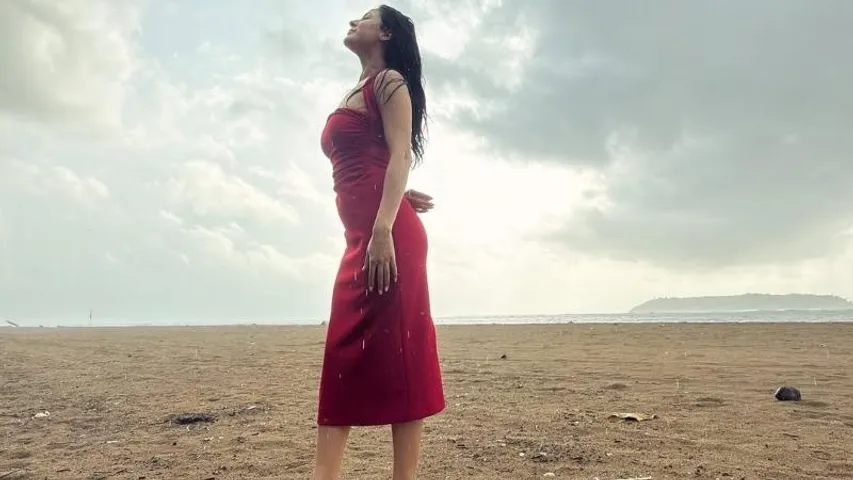 55 ಕೆ.ಜಿ ದೇಹದ ತೂಕ ಇಳಿಸಿದ ಬ್ಯೂಟಿ.. ಖಾಲಿ ಹೊಟ್ಟೆಯಲ್ಲಿ ಅರಿಶಿಣ ನೀರು ಕುಡಿದ್ರೆ ತೆಳ್ಳಗೆ ಆಗ್ತಾರಾ?