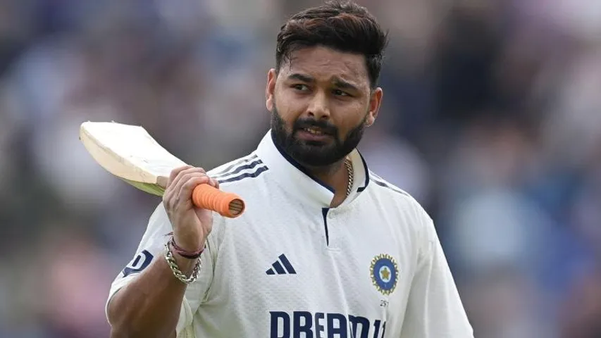 ಬೆರಳು ಮುರಿದಿದೆ, 6 ವಾರ ಆಡಂಗಿಲ್ಲ ಅಂದರೂ ಪಂತ್ ಸುಮ್ಮನಿರಲಿಲ್ಲ.. ಆ ಮೊದಲ ಎರಡು ದಿನ..!