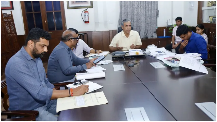 pothole closing mission in bengaluru-maheshwar rao